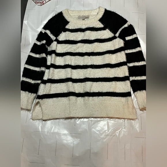 LOFT Fuzzy Mohair Sweater Never Worn Size M - Picture 6 of 10